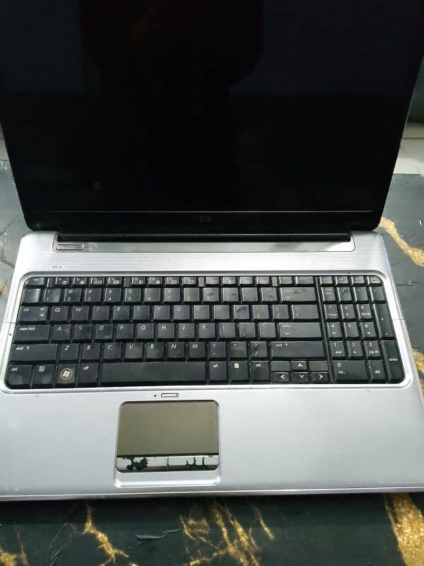 HP LAPTOP GLOSSY BODY 1