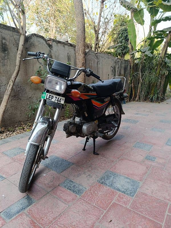 Honda 70 Black 3