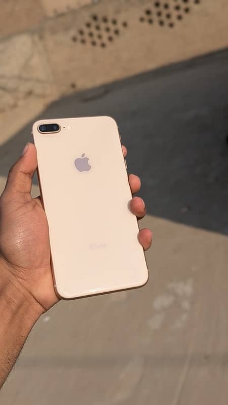 i phone 8+ 256gb pta 10/9 mobile all ok ha koi bi masla nahi ha 7