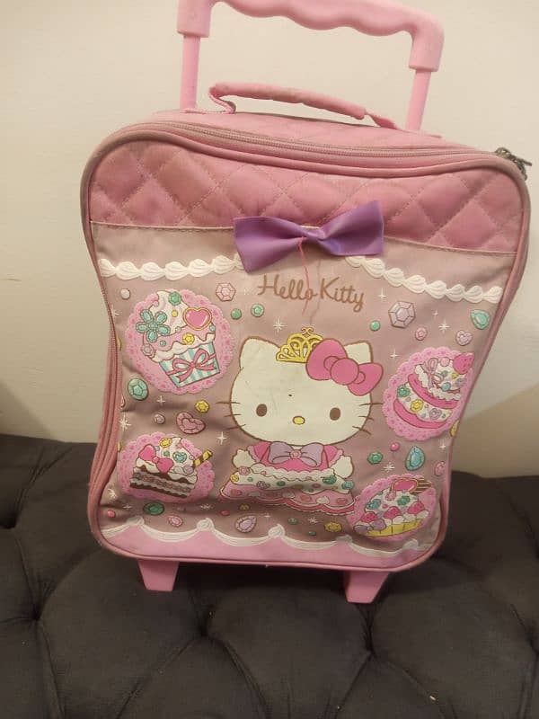 kids school trolley bag pink colour hello kitty good condition 4