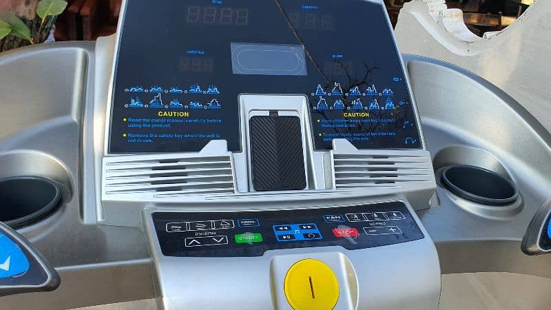 AMERICAN FITNESS ELECTRIC TREDMILL FOR SALE 3