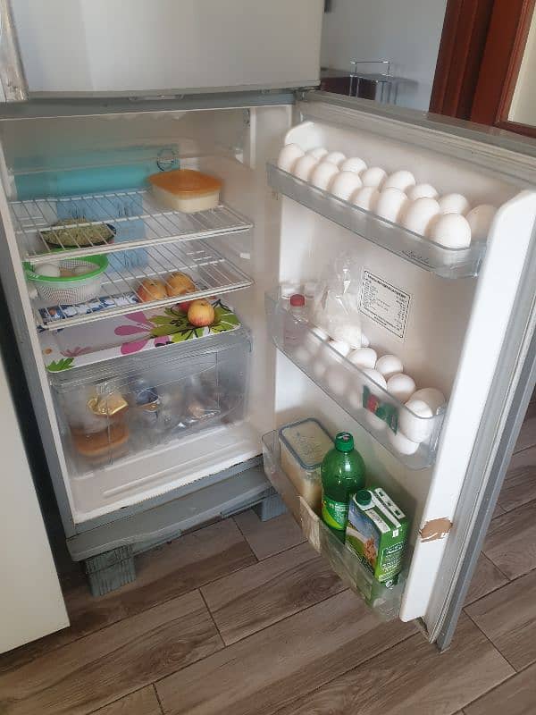 Refrigerator for sale (urgently ) 3