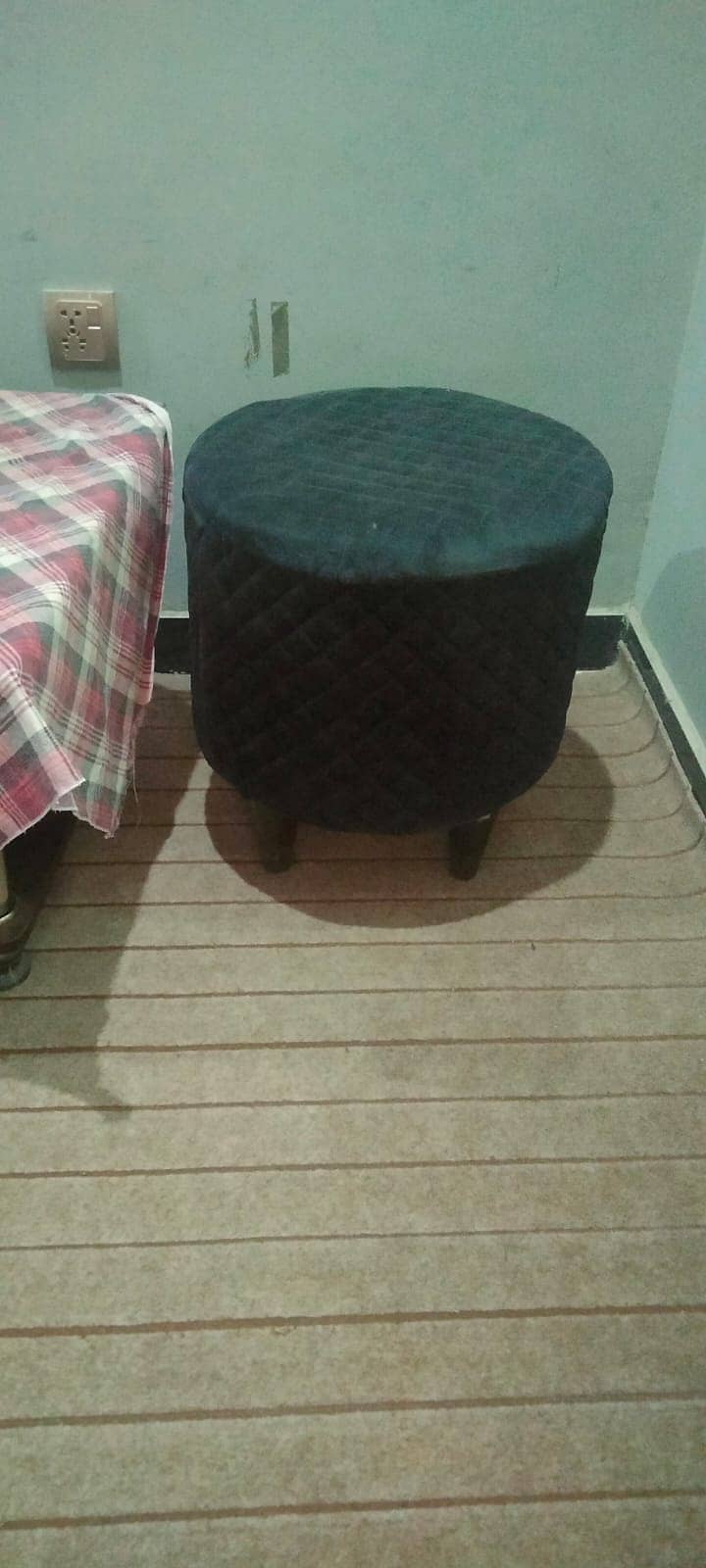 Black sofa bed and 2 chairs 6