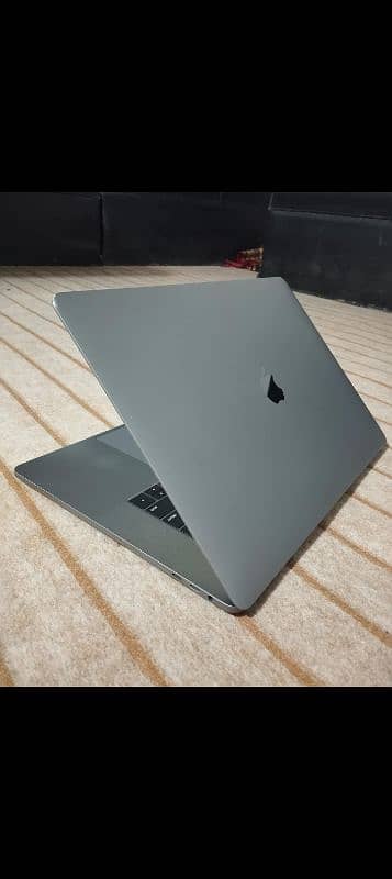 Apple MacBook pro 2019 0