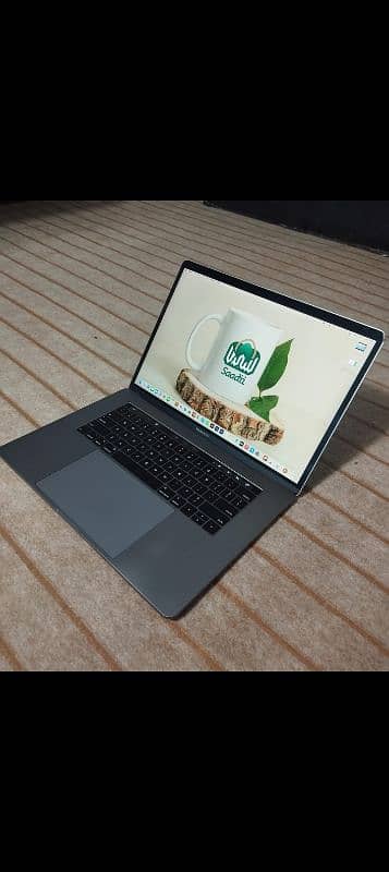 Apple MacBook pro 2019 1