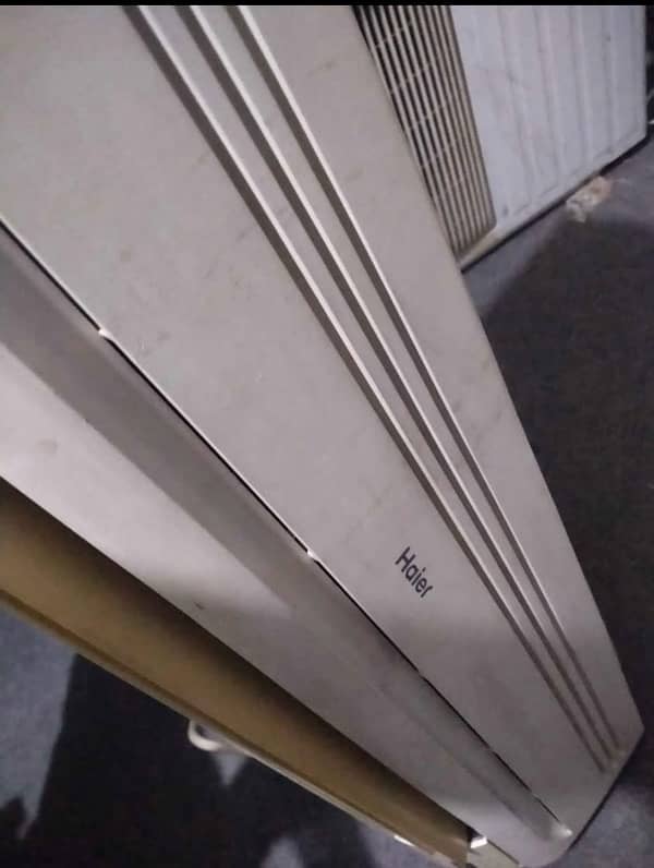 1.5 tone AC urgent sale 1