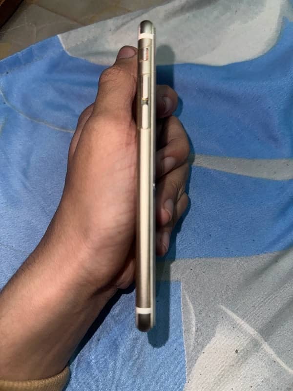 iPhone 6s 4