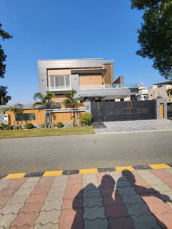 1 Kanal Beautifully Designed Modern House Upper Portion Full Furnished for Rent in DHA Phase 8 Ex Air Avenue 0