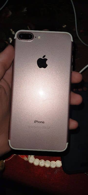 1 pece 12500/2 pece. 7plus 32gb non pta for sale in 25k all ok 3