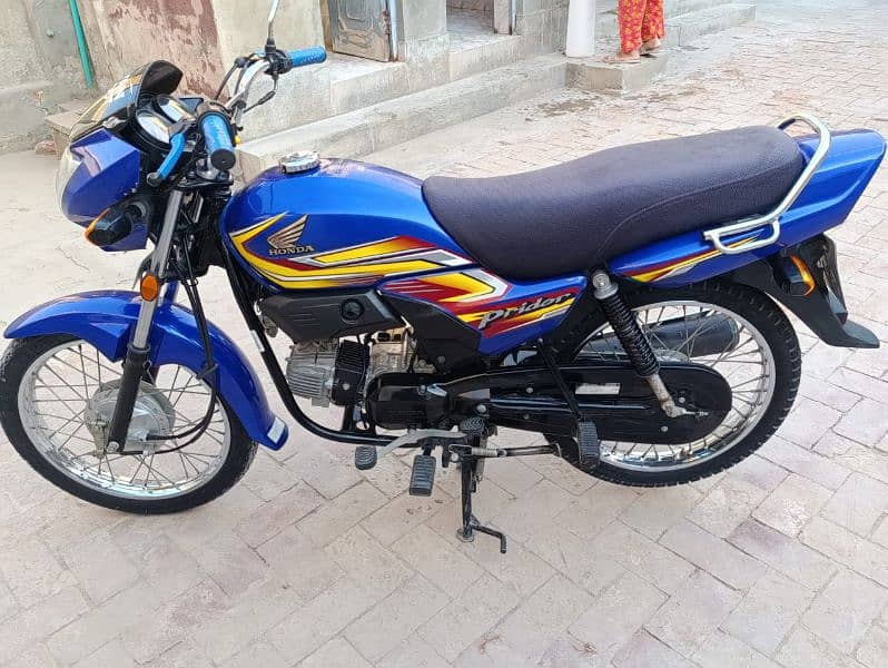 Honda 100 pridor one hand used like new 0