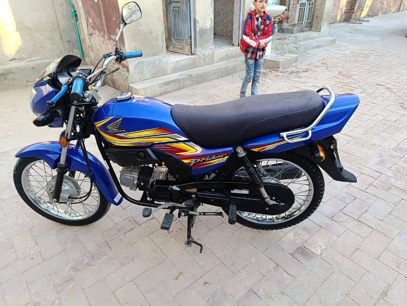 Honda 100 pridor one hand used like new 2