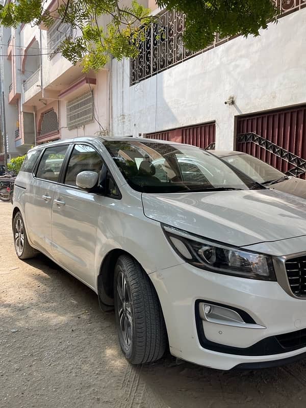 KIA Grand Carnival 2019 1