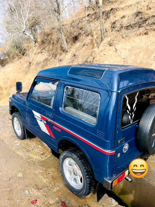 Suzuki Jimny 1988 3