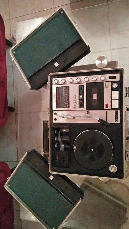 old antique Sanyo changer vinly record player 1