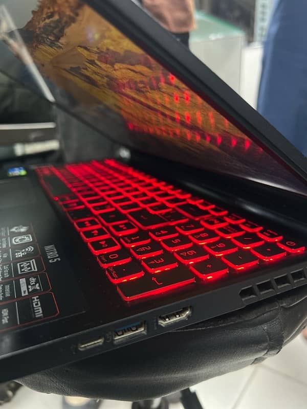 Acer Nitro Laptop - Gaming laptop 9