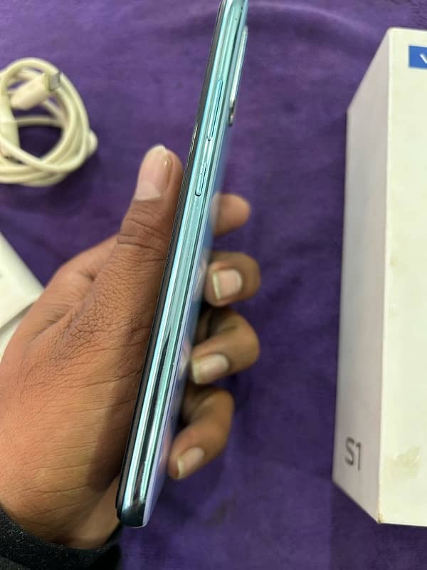 vivo s1  full box no open no repair 3