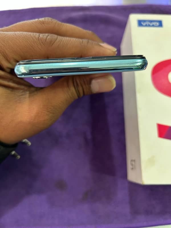 vivo s1  full box no open no repair 4