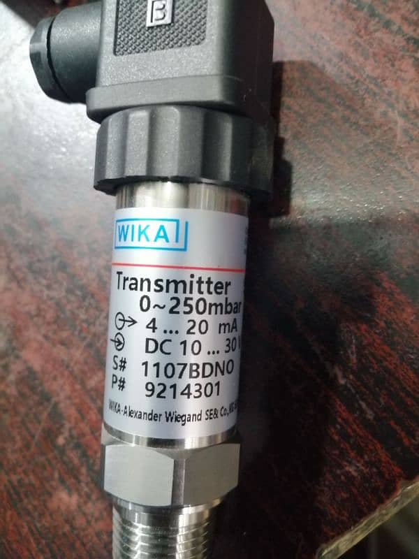 pressure transmitter 10