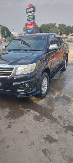 Toyota Hilux Vigo Champ G 2013 Model