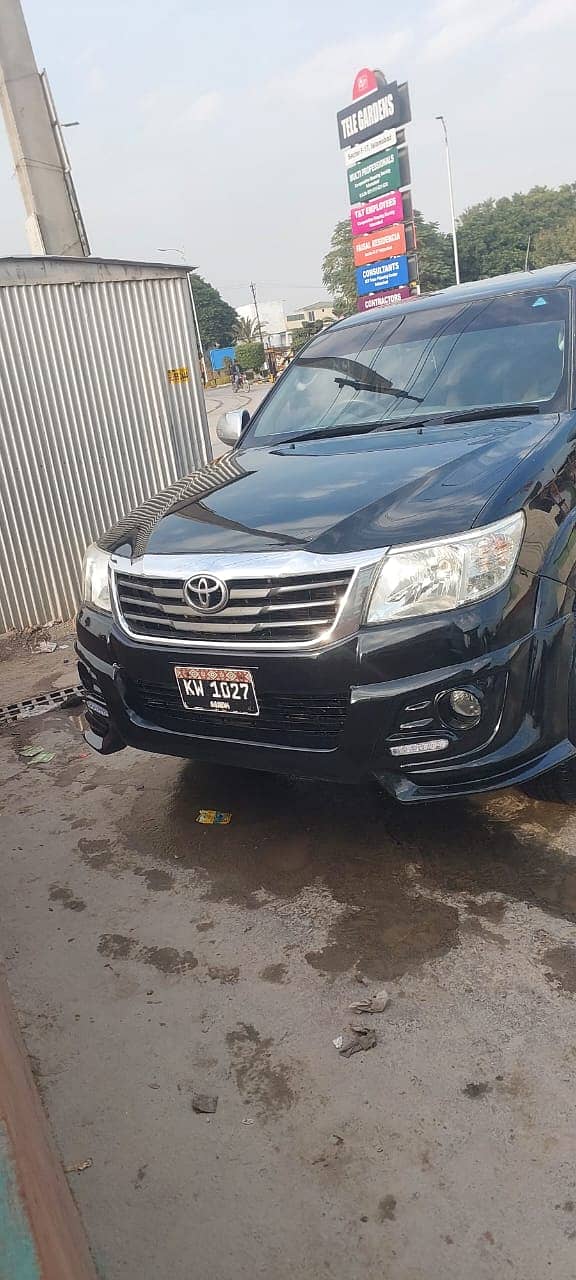 Toyota Hilux Vigo Champ G 2013 Model 4