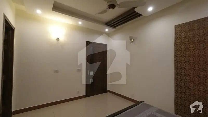 10 Marla House Fully Furnished For Rent Phase 5 21