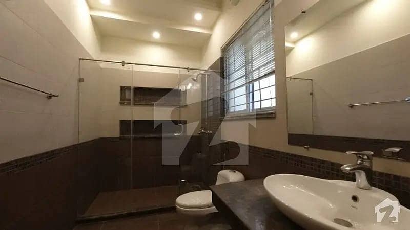 10 Marla House Fully Furnished For Rent Phase 5 31