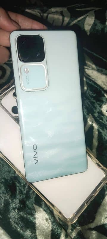 vivo v30 5G 0