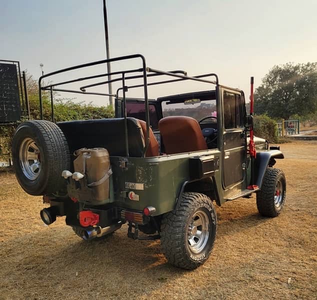 Toyota Land Cruiser FJ40 1981 8