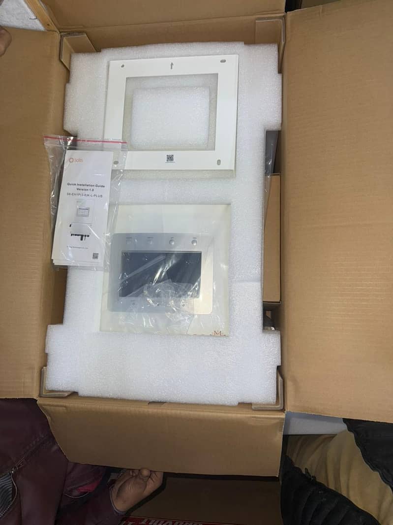 Solis S6-EH1P6K-L-PLUS 6KW hybrid Solar Inverter 2025 Model 7