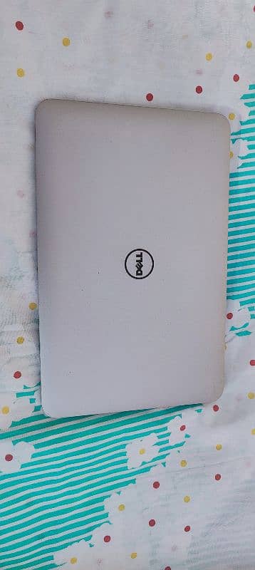 Urgently sale dell laptop core i7 256gb ssd M. 2 with touch screen 1