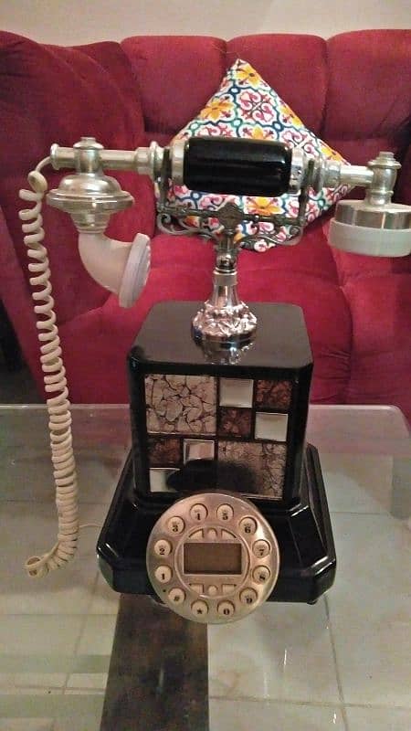 antique dailer telephone 1