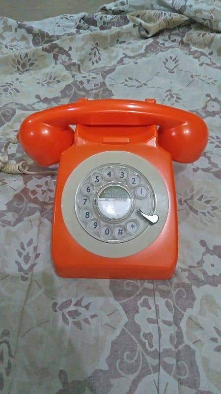 antique dailer telephone 2