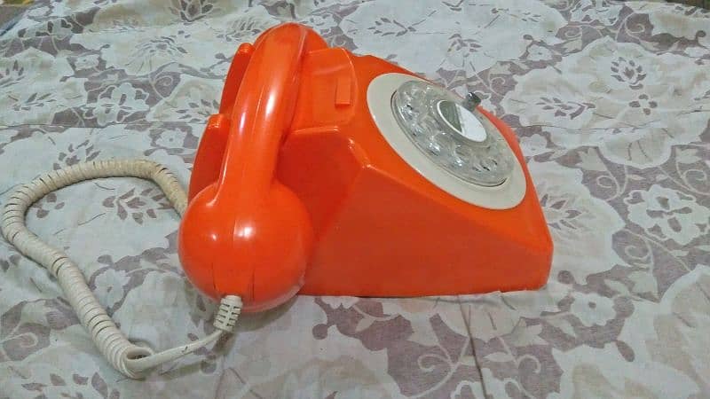 antique dailer telephone 3