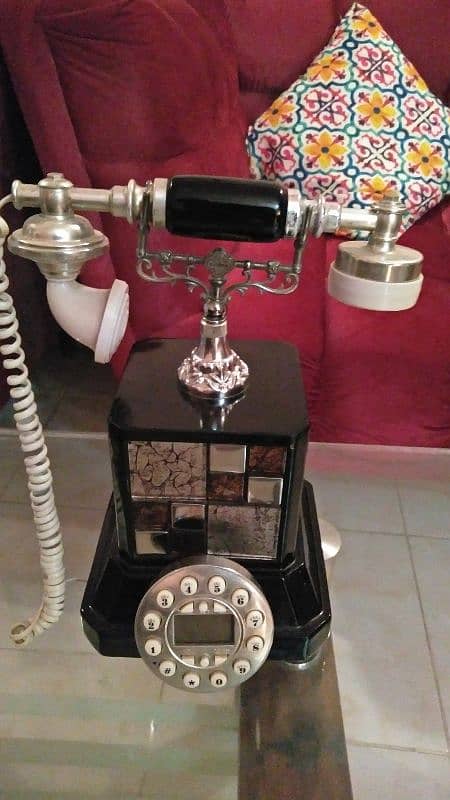 antique dailer telephone 5