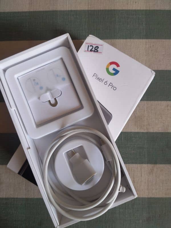 Google pixel 6 pro 10/10 nonpta with box everything orignal 1