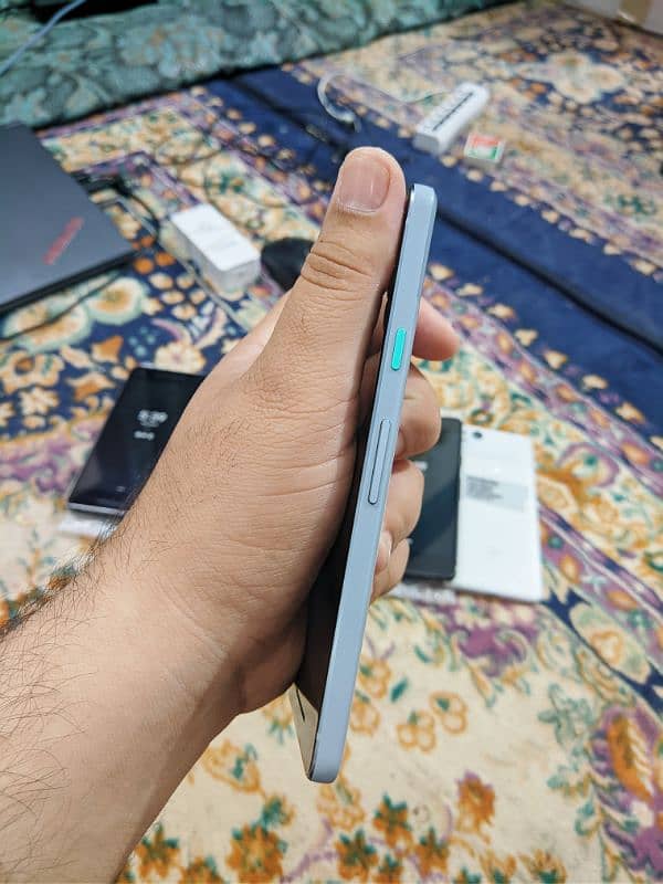 Pixel 2, 4gb 64gb Unapproved SIM time remaining (mix condition) 4