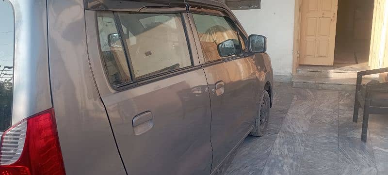 Suzuki Wagon R 2017 5