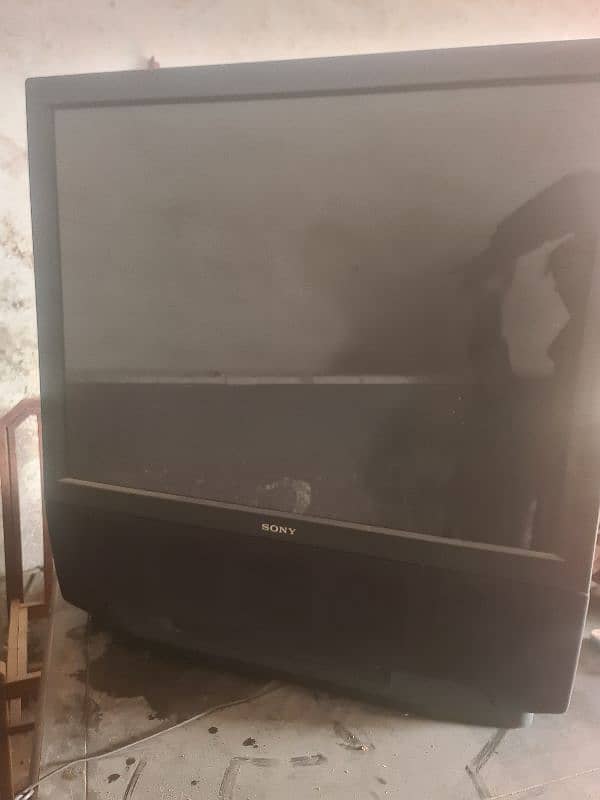Projection TV Projector Sony  old three beem wala before 1990 1
