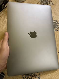 MacBook Pro 2017 13 inch 16/256