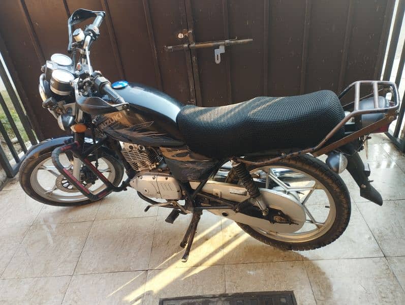 Suzuki GS 150 1