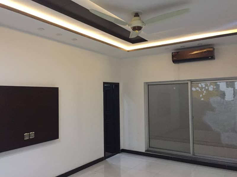 Brand New 10 Marla Upper Portion Lower Lock Available For Rent In Jasmine Block Bahria Town Lahore 1