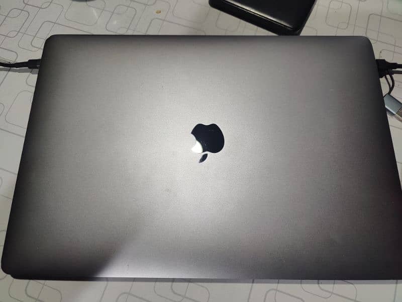 Apple MacBook Pro 2018 i7 16/512 Gb 0