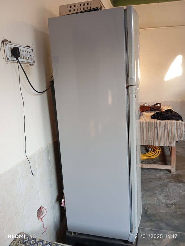 dawalance full size fridge 1