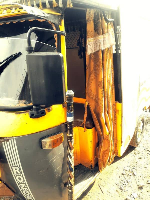 auto rickshaw sale 2