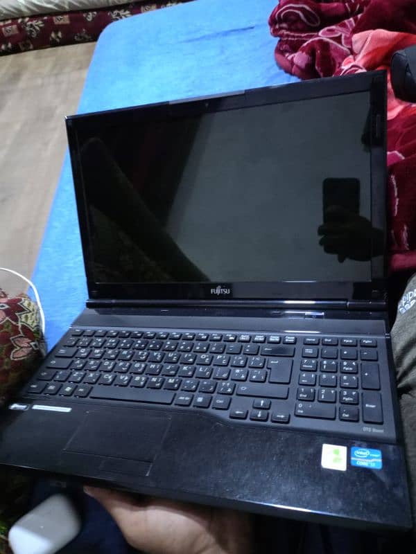 Fujitsu Life book A series core i7 3rd generation only chat Whatsapp 2