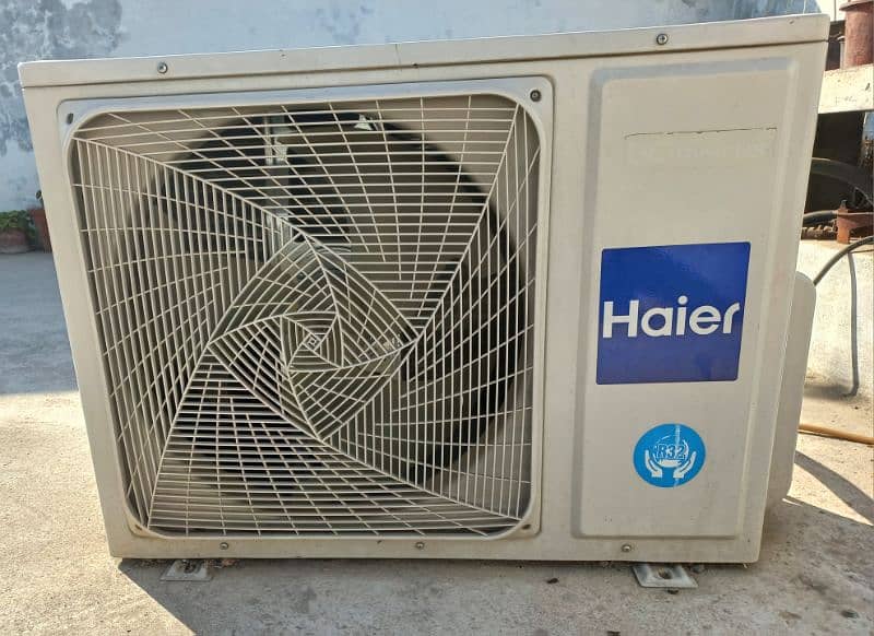 1.5 Ton DC Inverter Haier AC heat and cool 0