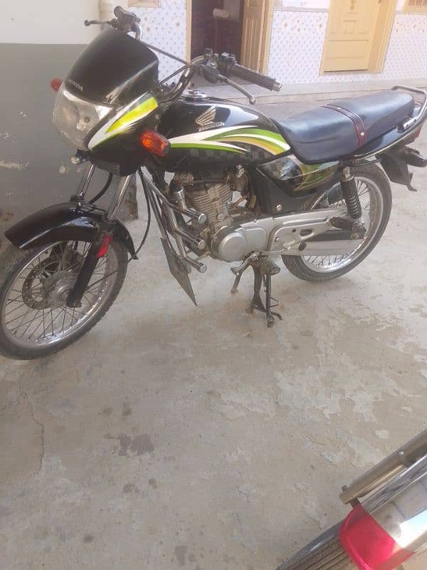 Black Deluxe 125cc For Sale 0