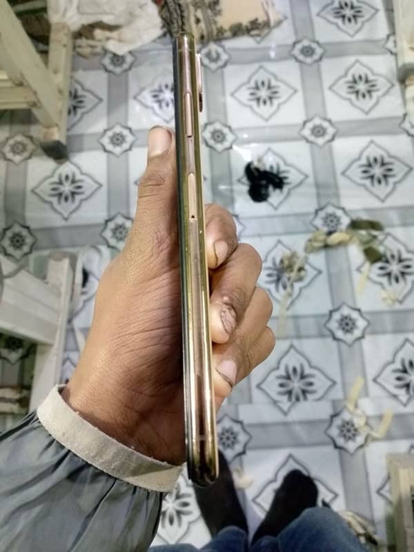 Iphone Xs Max 256gb non pta factory unlocked 2