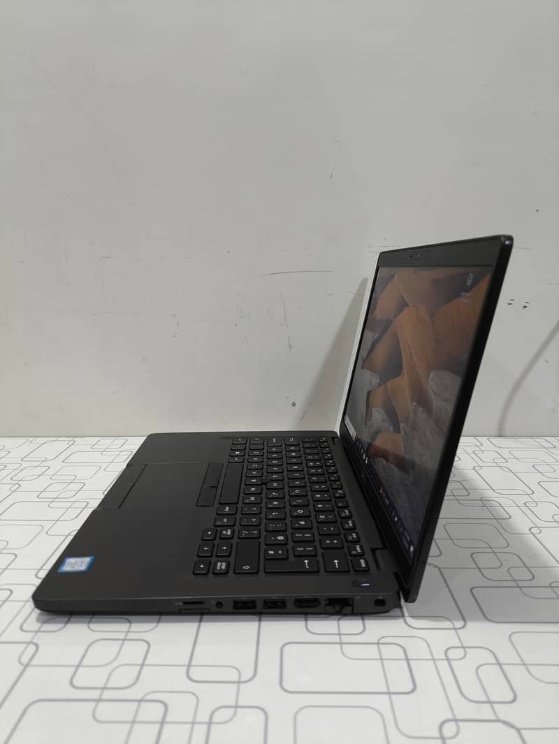 Dell Latitude 5400 Intel Core i5 8th Generation 8GB DDR4 RAM 1