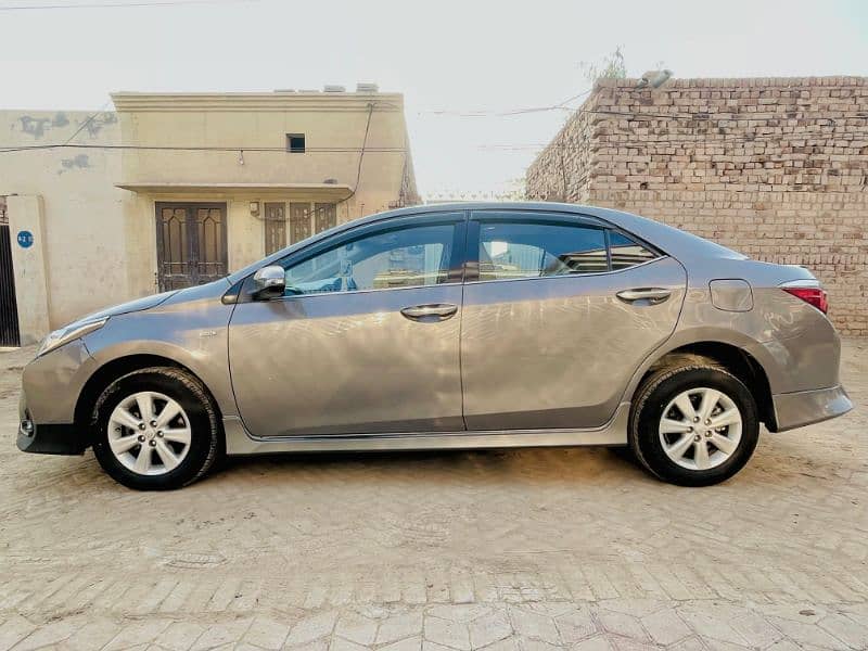 Toyota Altis Grande 2015 5